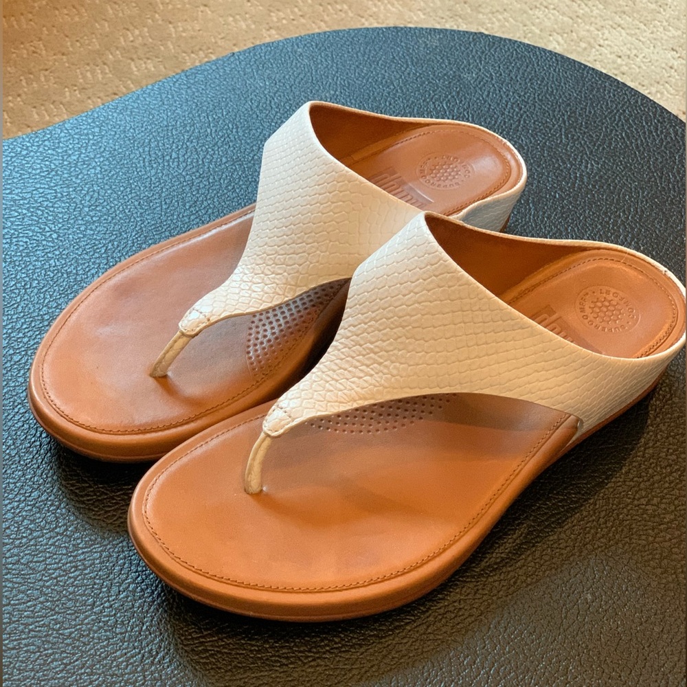 FitFlops White sandals with tan soles size7